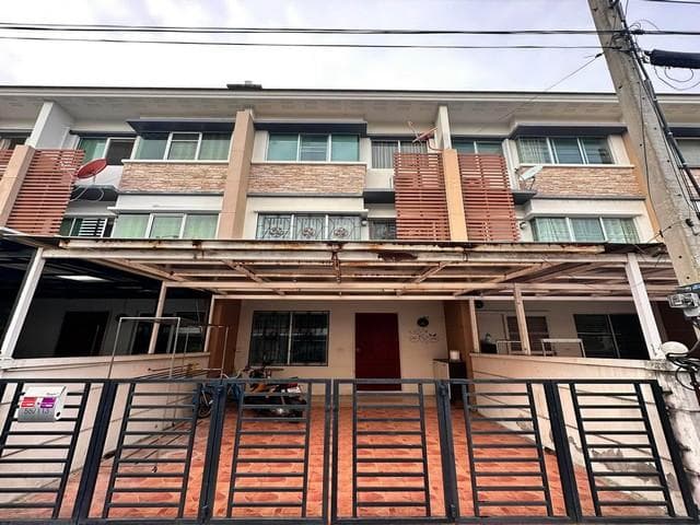 ขายทาวน์โฮม 3 ชั้น 20 ตร.ว. หมู่บ้านทาวน์พลัส เกษตร-นวมินทร์ ถนนคลองลำเจียก