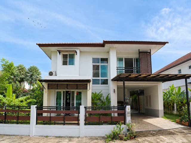 ราคาหลุด ปล่อยเช่าง่าย บ้านเดี่ยว The Urbana 1 เดินไป โรงเรียนนานาชาติได้เลย ติดถนนซุปเปอร์ไฮเวย์ใกล้สนามบิน