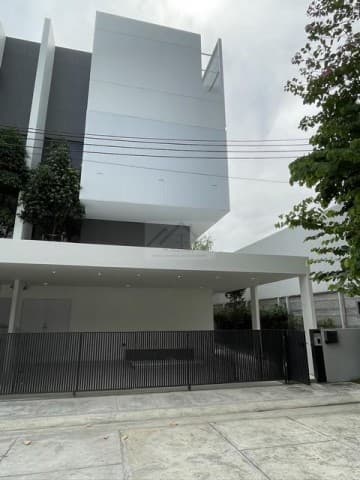 HR 10290 ให้เช่าโฮมออฟฟิศ 3.5 ชั้น หลังมุม 270 ตรม. อาคิน วิภาวดี ถนนวิภาวดีรังสิต ดอนเมือง ใกล้ทางด่วน ใกล้ดอนเมือง พร้อมเฟอร์นิเจอร์