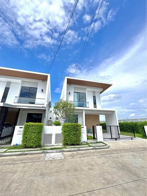 ให้เช่า บ้านแฝด หลังมุม โครงการ โคโม่ เบียงก้า บางนา Como Bianca สไตล์ Minimal Eco Living ใกล้เมกะบางนาและวงแหวนกาญจนา