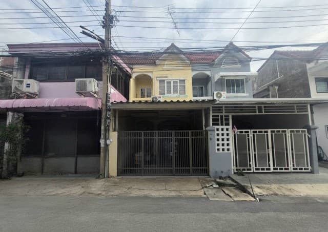หมู่บ้านบุญอนันต์ ซอยสรงประภา 9 ถนนสรงประภา ดอนเมือง บ้านราคาพิเศษ ขายตามสภาพเหมาะสำหรับรีโนเวท แหล่งชุมชน เดินทางสะดวก