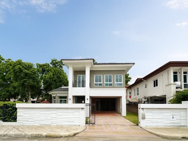 T26-573 ให้เช่า บ้าน - 80000 บาทต่อเดือน ห้องนอน 4 ห้อง ห้องน้ำ 3 ห้อง ชั้นทั้งหมด 2 ชั้น 1 งาน 136 ตร.วา