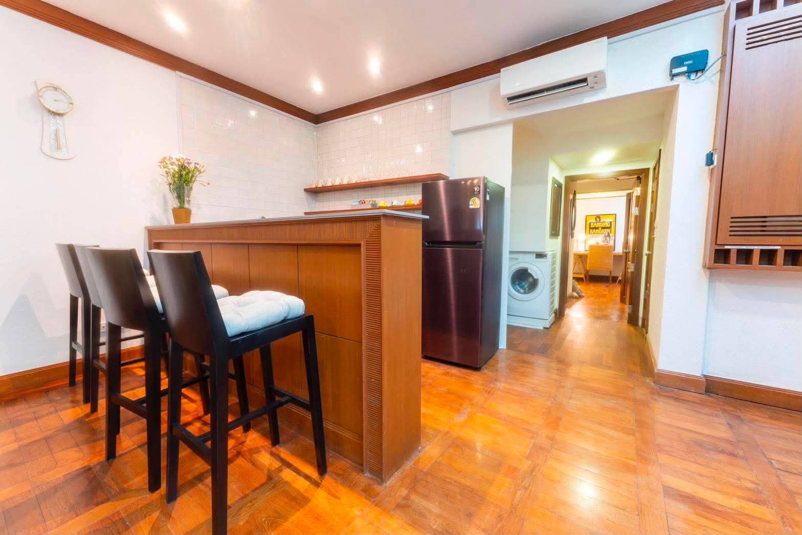 FOR RENT AT A GREAT PRICE!! Beautifully house, Sukhumvit Soi 15, Near BTS Asok and Terminal 21 2