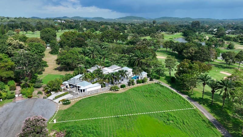 ขายที่ดิน ในสนามกอล์ฟ "ฟินิกซ์ โกล์ด กอล์ฟ แอนด์ คันทรี คลับ" (Phoenix Gold Golf & Country Club) นาจอมเทียน พัทยา ชลบุรี 3