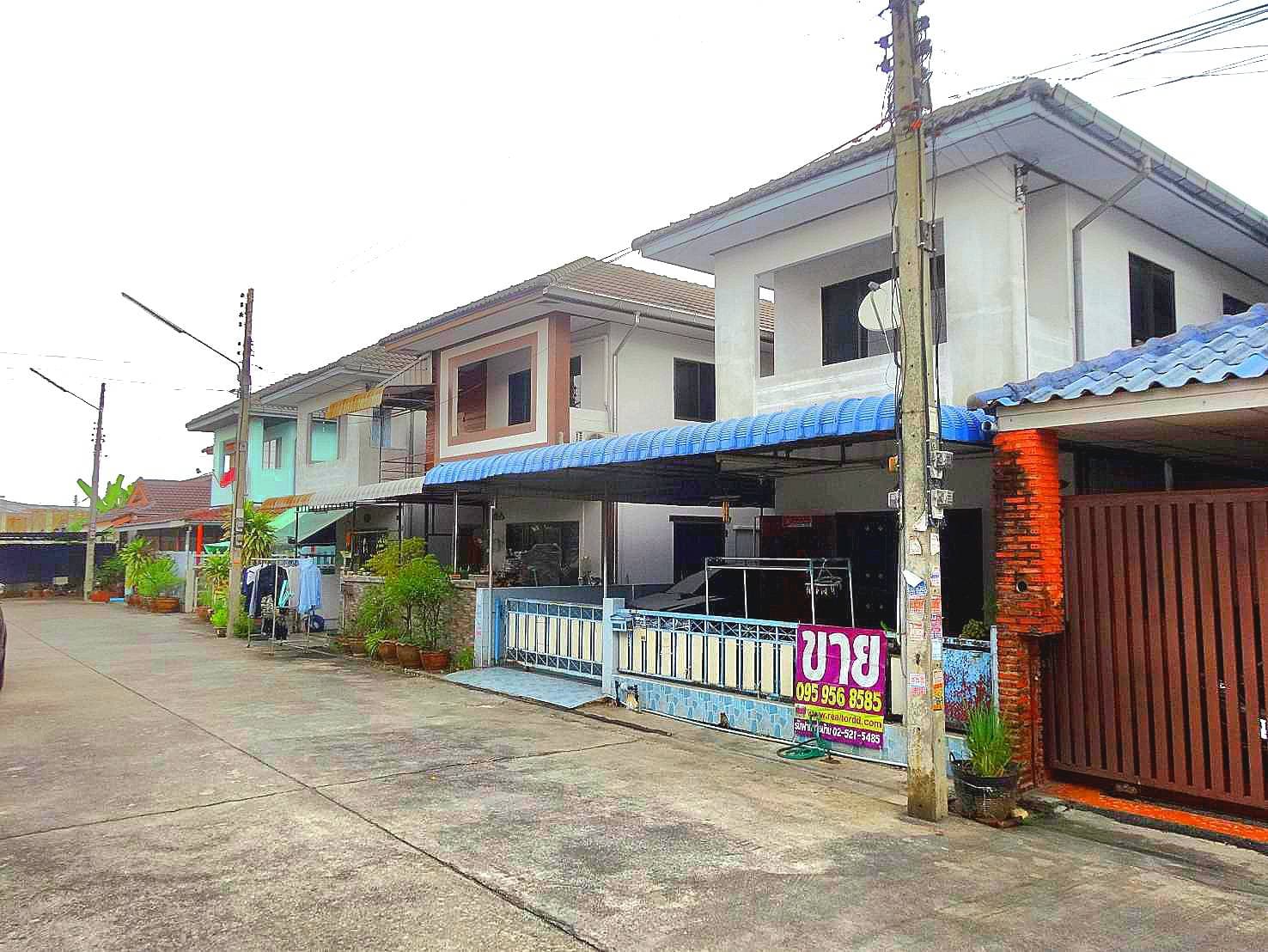 ขายทาวน์โฮม หมู่บ้านสวนทิพย์ 4 สามพราน นครปฐม 28.3 ตร.ว. 3 ห้องนอน ใกล้ถนนเพชรเกษม โรงเรียนยอเซฟอุปถัมภ์ ฟาร์มจระเข้สามพ 3