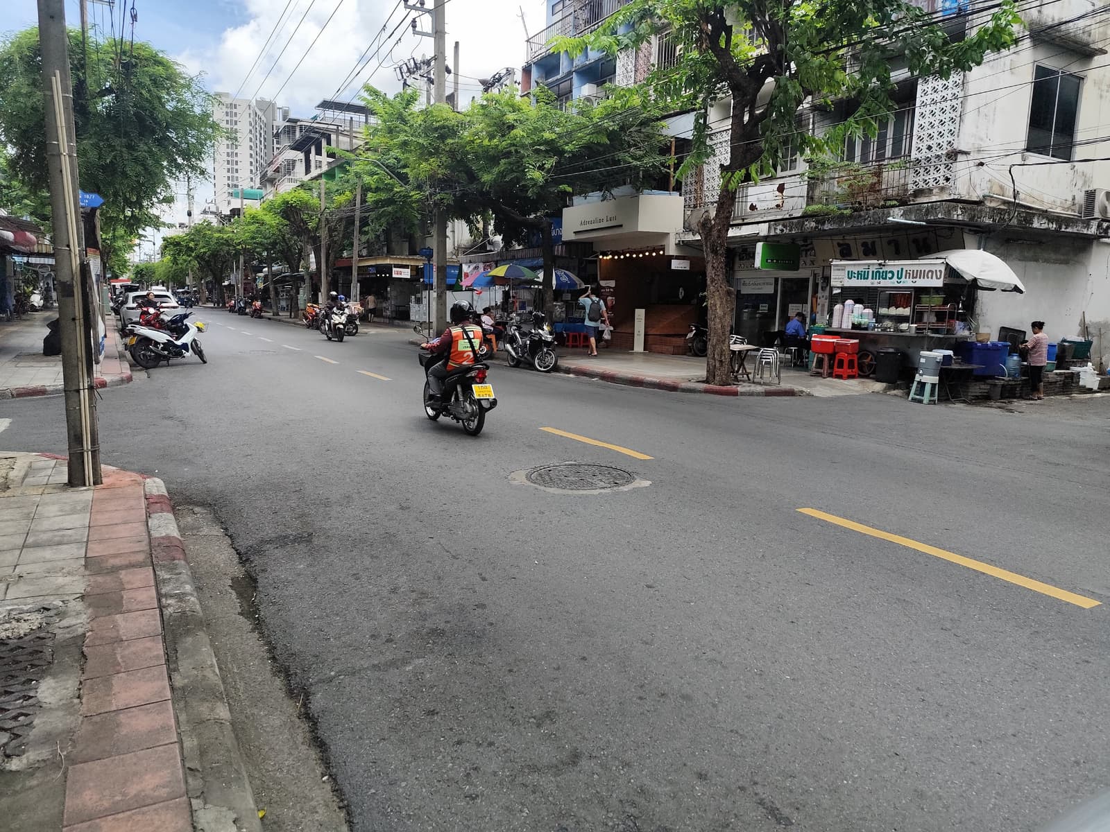 3-storey house with roof terrace, no parking, Soi Saint Louis, BTS Trok Chan, Bangkok 6