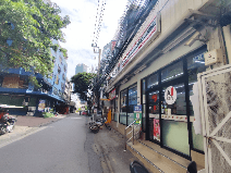 Old house for sale need to rebuild for residence business zone near MRT HUAIKHWANG 6