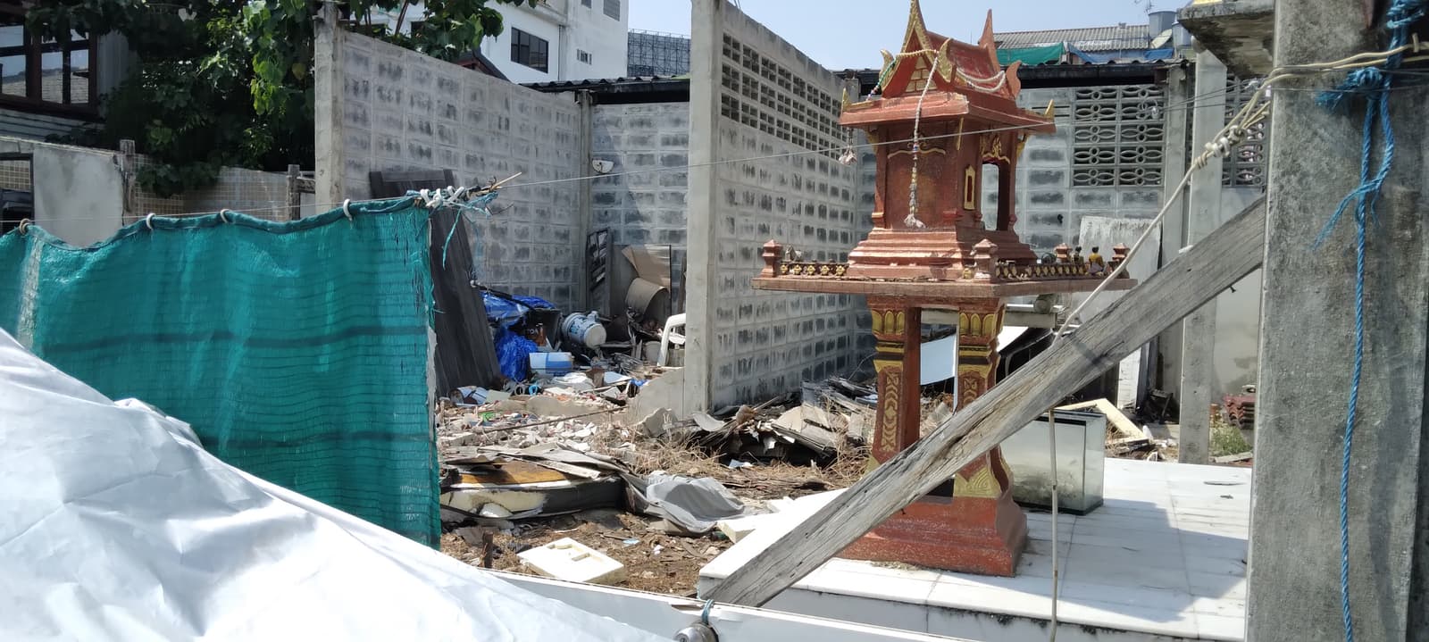 Land and old wooden House on sale need to rebuild  BTS On-Nut  Sukhumvit50-54 3