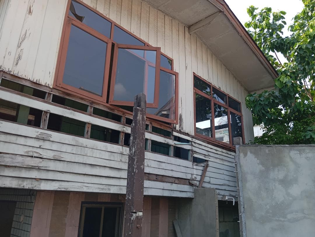 ขายที่ดินพร้อมสิ่งปลูกสร้างบ้าน ต้องสร้างใหม่ สุขุมวิท 50-54 เนื้อที่ดิน 60 ตารางวา บีทีเอส อ่อนนุช