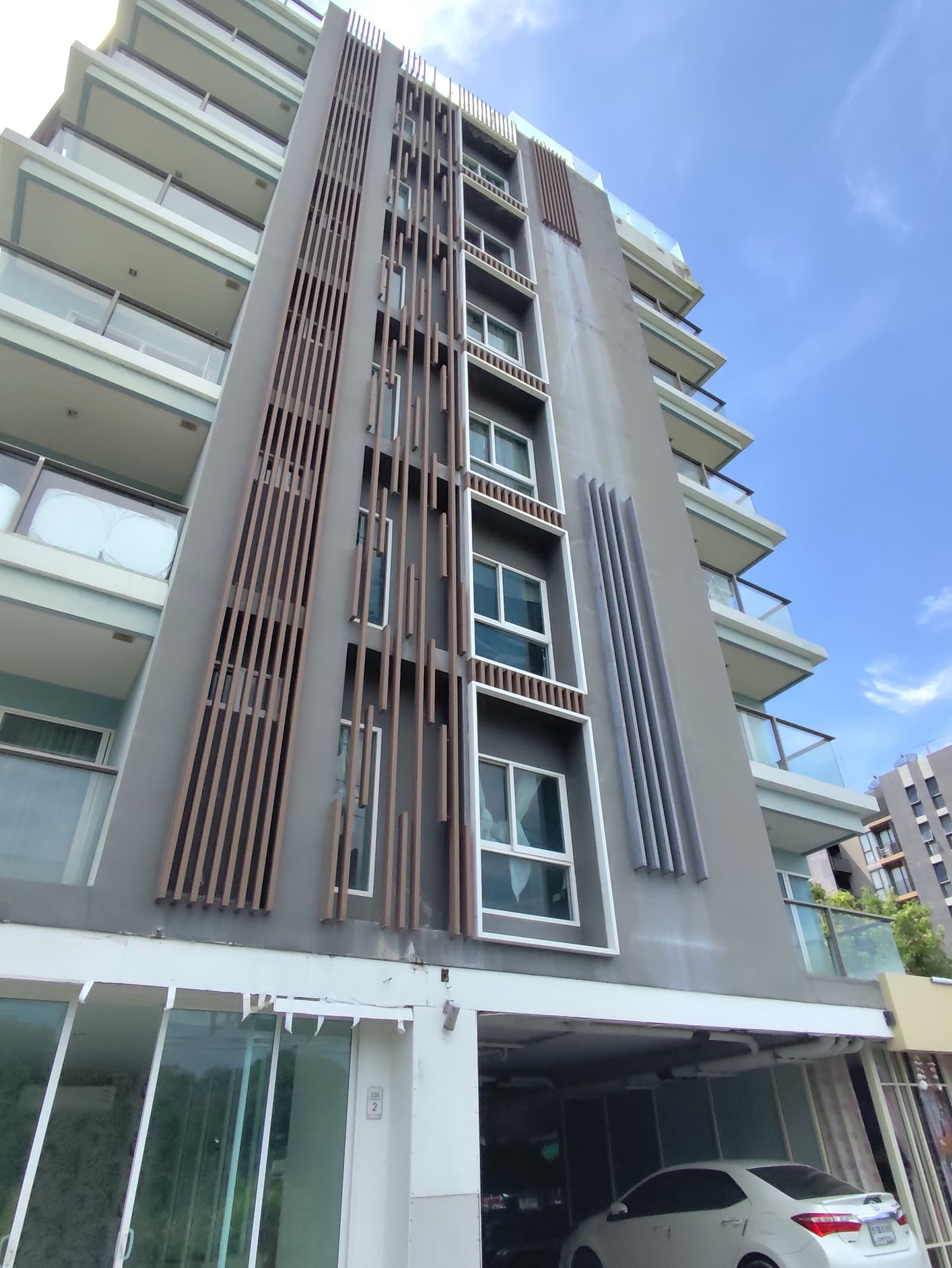 ขายคอนโด 2 ห้องนอน 2 ห้องน้ำ ใกล้หาดCONDO FOR SALE WITH A BEAUTIFUL VIEW, VERY TO CLOSE THE SEA, A BEAUTIFUL BEACH FREE 4