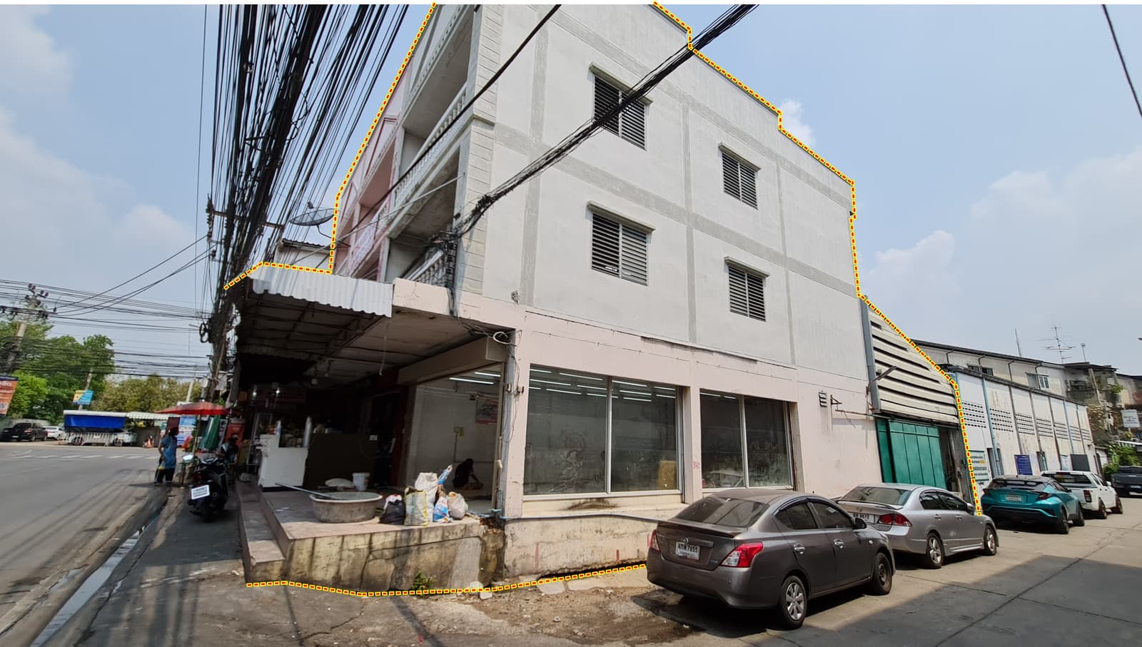 ให้เช่าด่วน! อาคารพาณิชย์ 3 ชั้น 3 คูหา (แปลงมุม) ทำเลค้าขาย สุขาประชาสรรค์ 3 (วัดกู้) 4