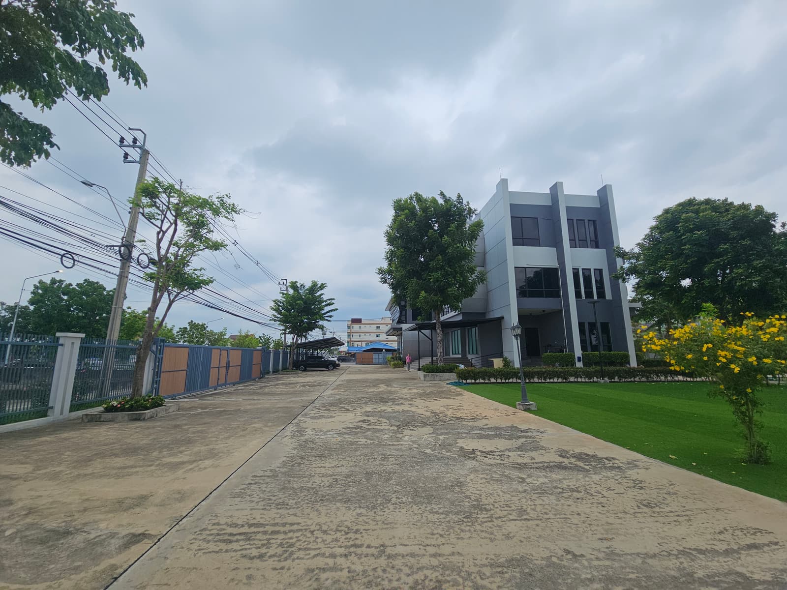ให้เช่า! สำนักงาน 3 ชั้น + หอพักพนักงาน พุทธมณฑลสาย 1 (เนื้อที่ 2 ไร่) 5