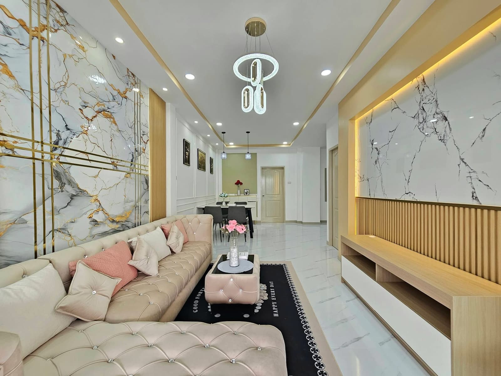 หมู่บ้านศรีประจักษ์7  ไทรน้อย นนทบุรี ทาวน์เฮาส์ 2 ชั้น ถนนเมนค้าขายได้ ตกแต่งใหม่พร้อมอยู่ หลังบ้านติดทุ่งนา