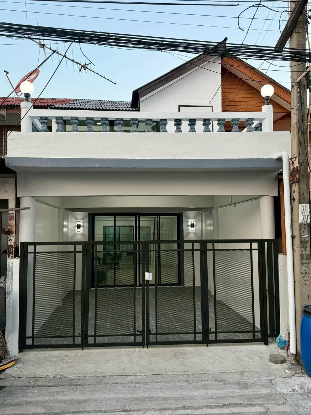 หมู่บ้านทรายทองนิเวศน์  ใกล้ห้าแยกปากเกร็ด ทาวน์เฮาส์ 2 ชั้นตกแต่งใหม่พร้อมอยู่ ทำเลดี ใกล้ห้าแยกปากเกร็ด 4