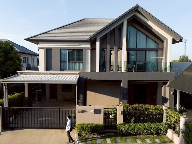 ขายบ้านเดี่ยว ตกแต่งใหม่ ถนนเก้ากิโล มบ.สุขกมล การ์เด้นท์ฮิลล์ ศรีราชา TP-H1350