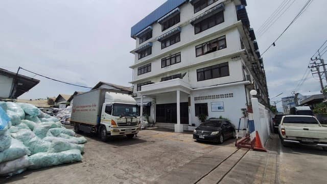 โรงแรม เซ้งกิจการโรงแรมขนาดเล็ก ย่านถนนพระราม 9 ขนาด 10 ห้อง ราคา 5 ล้านบาท 10BEDROOM10น้ำ ใหญ่ขนาด 100 sq.wa 5000000 บาท. ใกล้กับ โรงพยาบาลพระรามเก้า สวย เป็นกิจการโรงแรมขนาดเล็กที่มีผู้ใช้บริการเต็มทุกวัน (รายวัน/รายเดือน) มีที่จอดรถ โดยตั้งอยู่ท่า