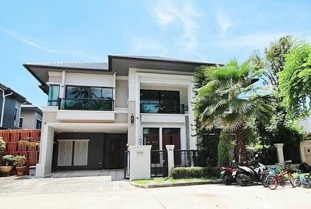 BH3718 บ้านเดี่ยวหรู 2 ชั้น ให้เช่า แกรนด์บางกอก บูเลอวาร์ด สาทร ถ.กัลปพฤกษ์ บ้านสวยหลังริมใน ตรงข้ามสวน พร้อมบ่อปลาคราฟ