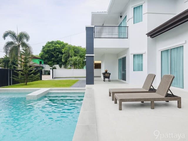 P1195 ขาย บ้านเดี่ยวหรู พร้อมสระว่ายน้ำ หมู่บ้าน กรีนฟิลวิลล่า 2 (เขาน้อย)
