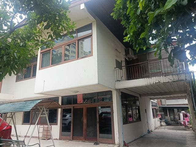 BH3726 ให้เช่าบ้านเดี่ยว 2 ชั้น 120 ตรว. 4 ห้องนอน สุรวงศ์ เขตบางรัก ใกล้สถานทูตรัสเซีย