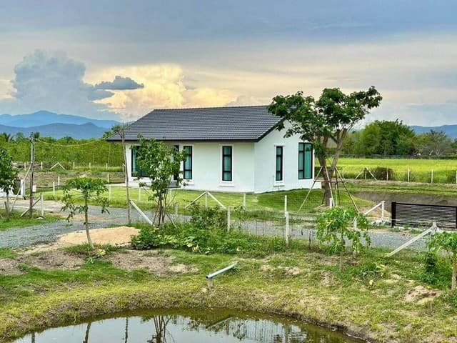 บ้านเดี่ยว สไตล์บ้านสวน เพลิดเพลินไปกับธรรมชาติ สันกำแพง