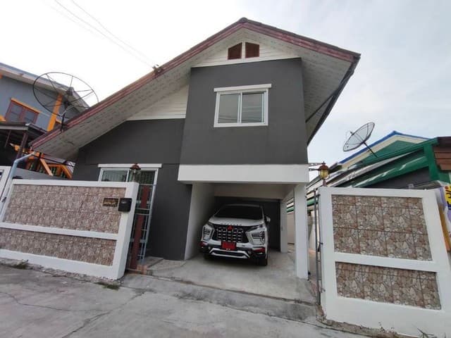 ขายบ้านเดี่ยว 2 ชั้น โซนนาพร้าว ศรีราชา ทำเลดี ใกล้แหล่งชุมชน FP-H01274