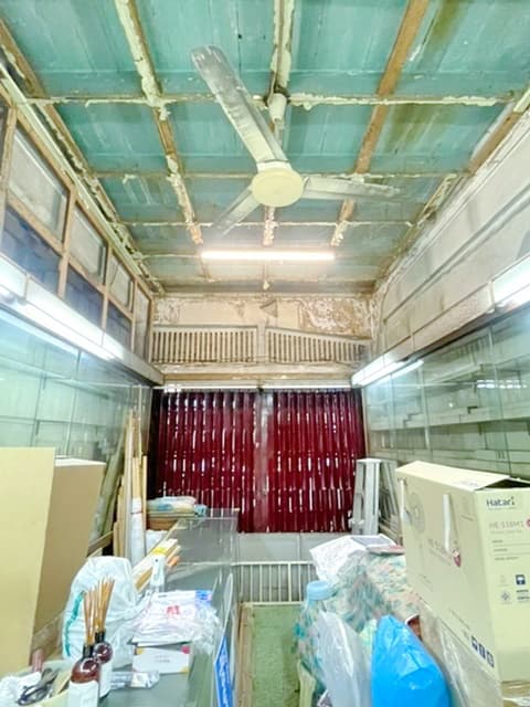 โรบินสันบางรัก หน้าร้านชั้น 1 BTS สะพานตากสิน ติดถ.เจริญกรุง รับกัญชาถูกกฏหมายได้ เท่านั้น StateTower