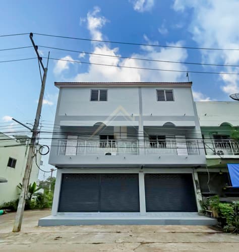 อาคารพาณิชย์ 3 ชั้น 2 คูหา หลังมุม ใกล้โรบินสัน ไลฟ์สไตล์ บ่อวิน