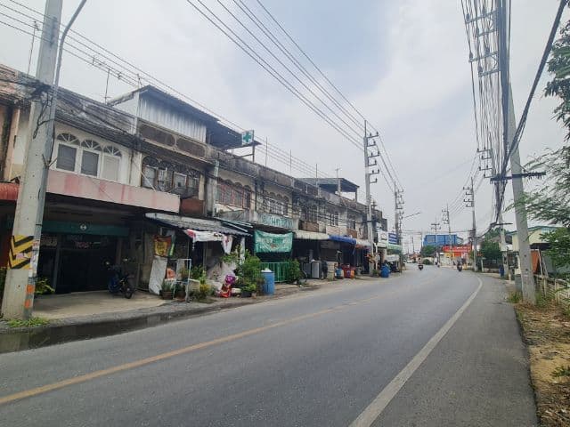 ขายอาคารพาณิชย์ 3 ชั้น ตำบลท่าข้าม อำเภอสามพราน จังหวัดนครปฐม