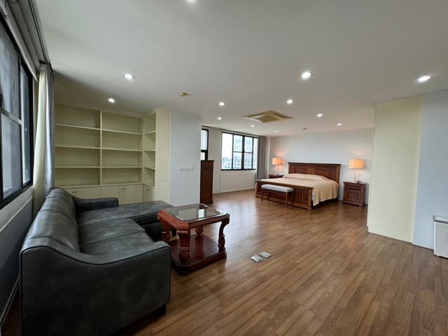 ให้เช่าคอนโด ริเวอร์ ไรน์ เพลส ขนาด 218.43 ตรม ชั้น12 มีเฟอร์นิเจอร์ เครื่องใช้ไฟฟ้าครบพร้อมอยู่