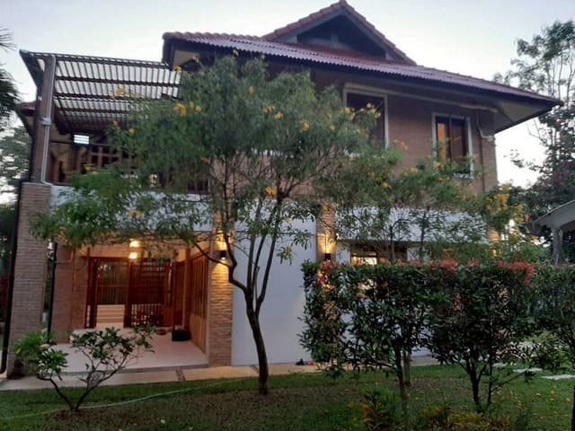 บ้านสวน ทำเลดี พื้นที่กว้าง พร้อมเฟอร์ แม่ริม