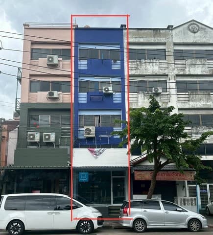 ให้เช่าอาคารพาณิชย์ 4.5 ชั้นปากซอยเป็นสถานีรถไฟฟ้าสายสีเหลือง สถานีลาดพร้าว 71 ทำเลค้าขาย ย่าน นาคนิวาส ลาดพร้าว เลียบด่วน สังคมสงเคราะห์