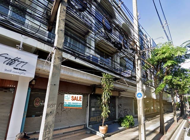 อาคารพาณิชย์ 4.5 ชั้น ซอยลาดพร้าว 118 ติดถนนลาดพร้าว ติดสถานีรถไฟฟ้ามหาดไทย ตรงข้ามฟู้ดแลนด์
