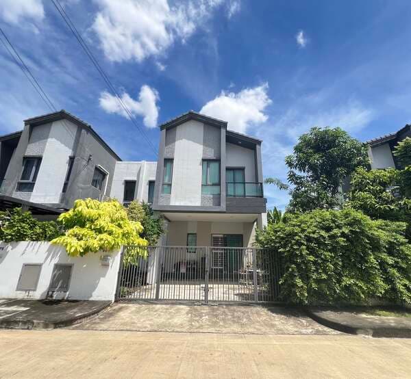 ขายบ้านแฝด วารีโอ้ สุวรรณภูมิ – ใกล้สนามบิน ทำเลดี พร้อมอยู่