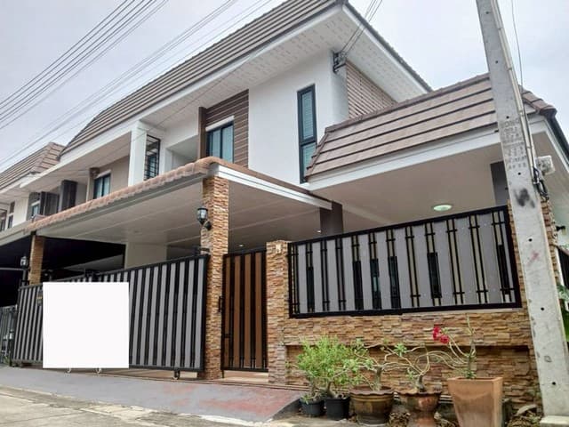 ขายบ้านเขต อ่างศิลา เมือง ชลบุรี บ้านสวย ทำเลดี เนื้อที่ 38.4 ตรว.