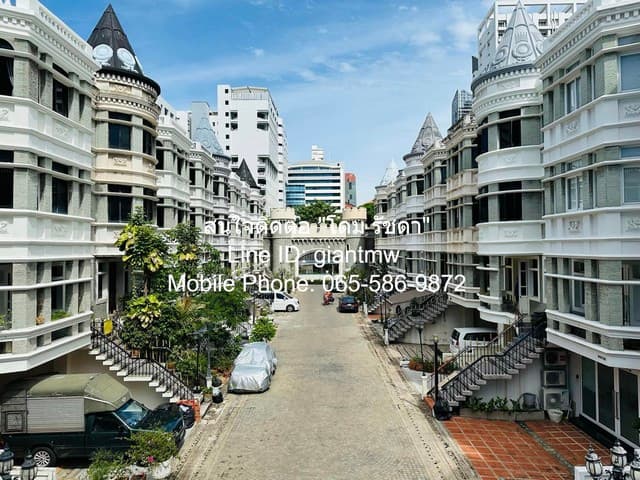 ทาวน์เฮ้าส์ ให้เช่าทาวน์โฮมหรู ซ.สุขุมวิท 31 (หลัง มศว.ประสานมิตร) 31 ตร.ว. 4 น. 5 น้ำ 3 จอดรถ 85,000 บาท/เดือน 4ห้องนอน 85000 บาท. ใกล้ สวัสดีพลาซ่า, ศูนย์การค้าโอโซโน และมหาวิทยาลัยศรีนครินทรวิโรฒ ประสานมิตร สภาพแวดล้อมดี กรุงเทพ