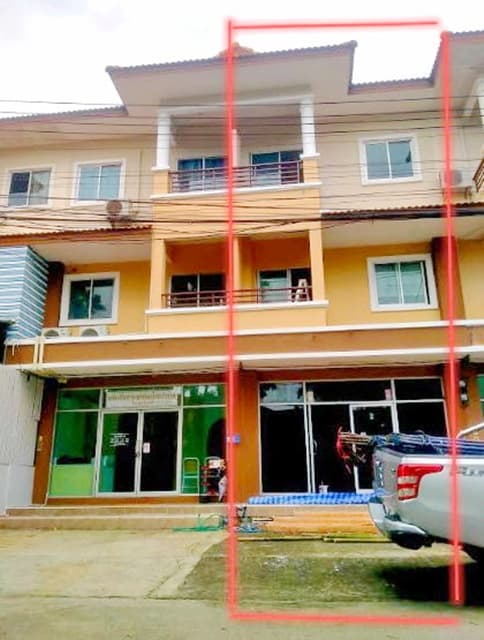 ใหญ่มาก! ให้เช่าอาคารพาณิชย์ 3 ชั้น 25 ตรว. ตลาดกลางลาดสวาย ตลาดเอซี คลอง4 2กม. ลำลูกกา คลองสี่ BTS คูคต 5 กม.2-3นอน 3น้ำ วิลล่า