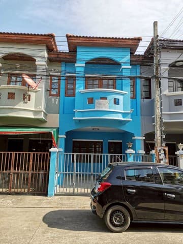 ขายด่วน ทาวน์เฮ้าส์ 2 ชั้น ทำเลทองย่านบางบัวทอง โครงการหมู่บ้านศิริวรรณ บางบัวทอง ใกล้เซ็นทรัลเวสต์เกต และรถไฟฟ้าสายสีม่วง