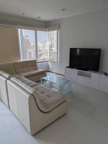 ให้เช่าคอนโด The Emporio Place Sukhumvit 24 ขนาด 105 ตร.ม ชั้น16 ใกล้รถไฟฟ้า BTS สถานีพร้อมพงษ์