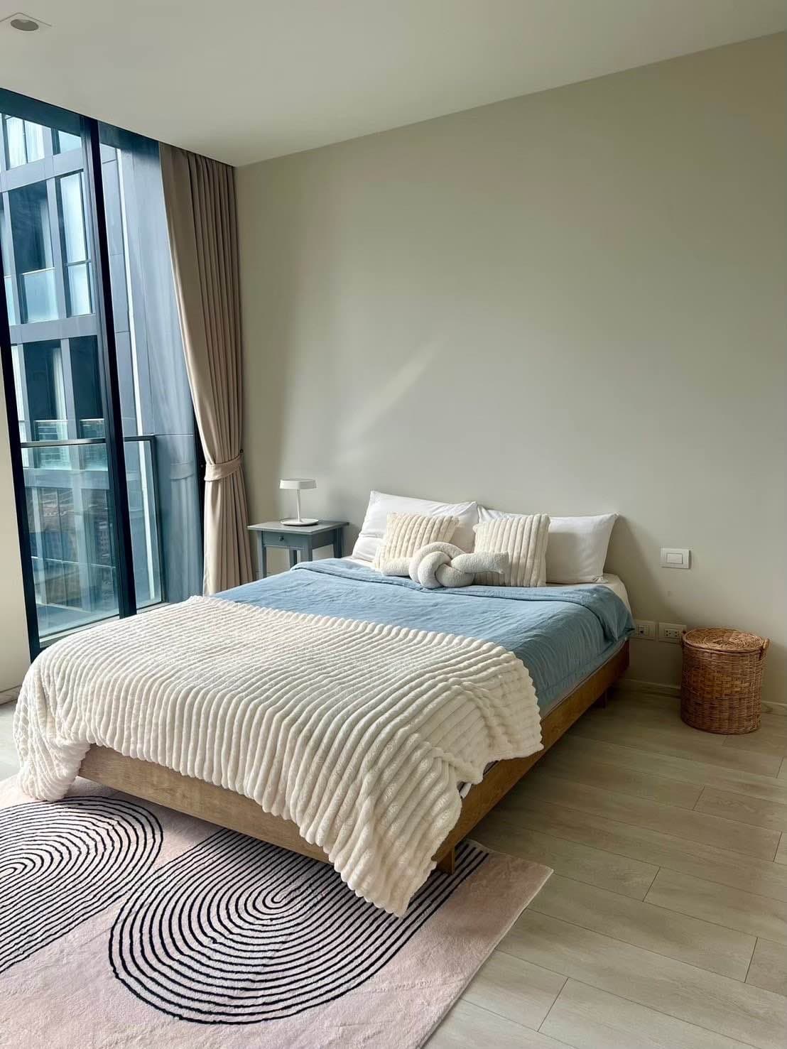 Noble Ploenchit spacious beautiful view comfortable 35th floor BTS Ploenchit