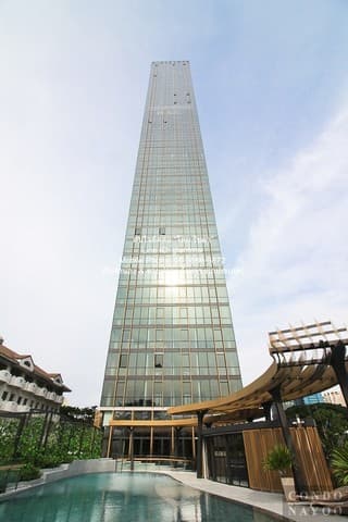 คอนโด The monument Thonglo พื้นที่ = 125 ตาราง.เมตร 2ห้องนอน 150000 บ. ใกล้ BTS ทองหล่อ NICE เป็นคอนโดหรูพร้อมอยู่ มีลิฟต์ส่วนตัว มีการตกแต่งภายในเพิ่มเติมได้แบบเรียบหรู และมีทำเลสวยสามารถมองเห็นวิวเมือง พร้อมพื้นที่ส่วนกลาง และสิ่งอำนวยความสะดวกครบ