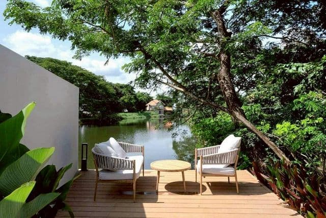 พูลวิลล่าสุดหรู #วิวทะเลสาบ ราคา 35.9 ล้าน หางดง บ้านสไตล์โมเดิร์น 2 ชั้น บรรยกาศดี ร่มรื่น ทำเลทอง เดินทางสะดวก ไป #สนามบิน 15 นาที