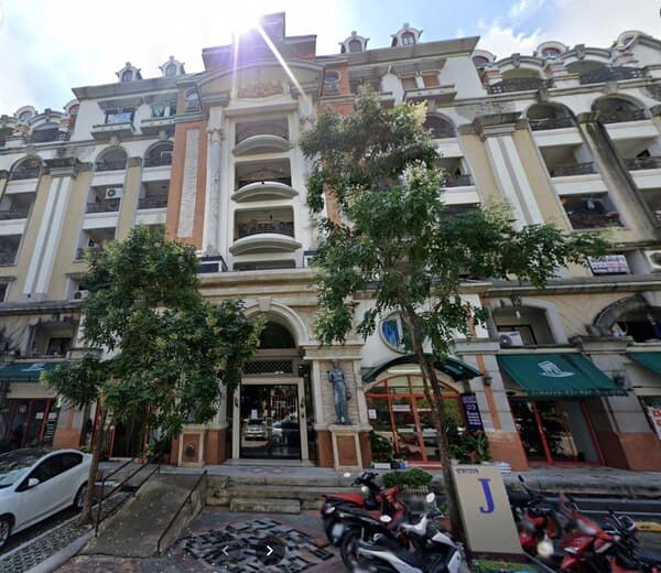 ประกาศขายคอนโดทำเลทอง – ราคาดีใจกลางเมือง คอนโดฌ็องเซลิเซ่ เจ (Champs Elysee Tiwanon–Srisaman)
