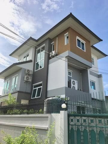 P1241 ให้เช่า ขาย บ้านเดี่ยว 3 ชั้น หลังมุม ถนนสุทธิสารวินิจฉัย ซอยลาดพร้าว48 สุทธิสาร ลาดพร้าว ใกล้MRTสุทธิสาร MRTภาวนา