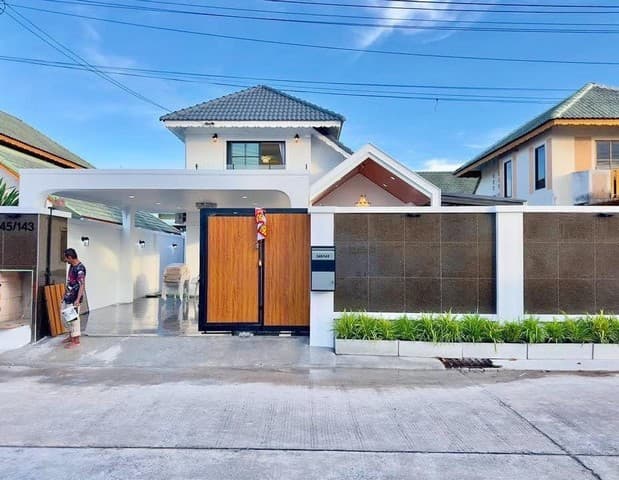 บ้านเดี่ยว หมู่บ้านพาราไดซ์ฮิลล์ 2 เขาน้อย เฟอร์เครื่องใช้ไฟฟ้าร้อมสระว่ายน้ำสุดหรู ใจกลางเมืองพัทยา