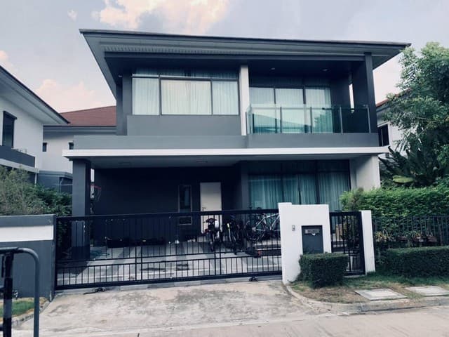 ให้เช่าบ้านเดี่ยว 2 ชั้น 57 ตร.ว. เศรษฐสิริ กรุงเทพกรีฑา1 ใกล้เดอะมอลล์ บางกะปิ