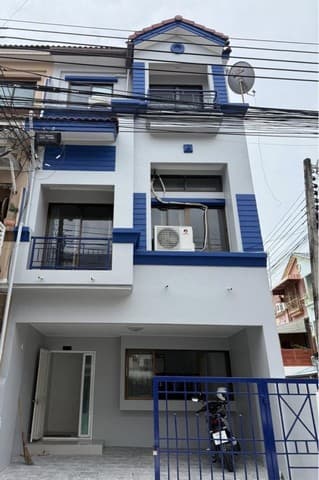 ให้เช่าทาวน์โฮม 3 ชั้น 22 ตร.ว. 3 ห้องนอน ย่านรัชดา-เหม่งจ๋าย ใกล้แยกเหม่งจ๋าย
