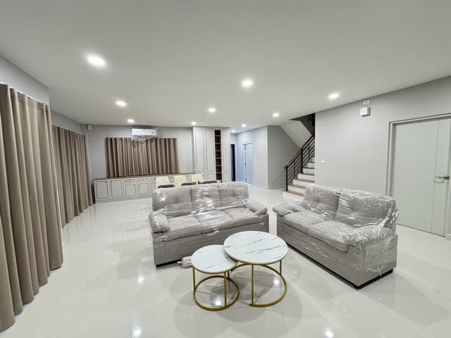 บ้านเดี่ยวCentroเซ็นโทร บางนาเฟส2 4 ห้องนอน 5 ห้องน้ำ บ้านใหม่ ใกล้เมกะบางนา