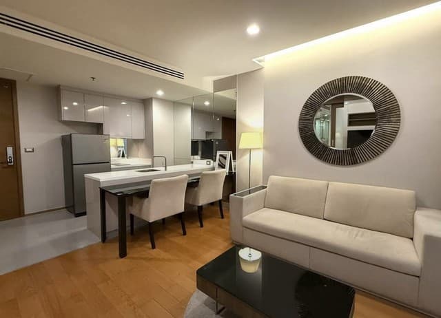 ขายหรือให้เช่า คอนโด 1 ห้องนอน The Address Sathorn สาทร 55 ตร.ม. ชั้นสูงวิวดี รีโนเวทใหม่ พร้อมอยู่