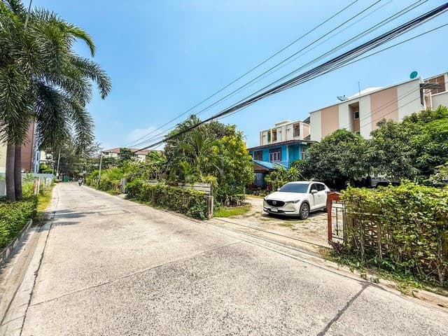 ขายที่ดินบางแสน แปลงสวย ทำเลดี ใกล้รพ.มหาวิทยาลัยบูรพา FP-L01352