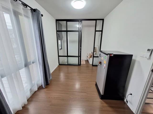 P1261 ขายบ้านเดี่ยว หมู่บ้าน SENSE เซนส์ บางนา สุวรรณภูมิ สไตล์สแกนดิเนเวียน บ้านหันหน้าไปทางทิศใต้ ซ. กิ่งแก้ว 29